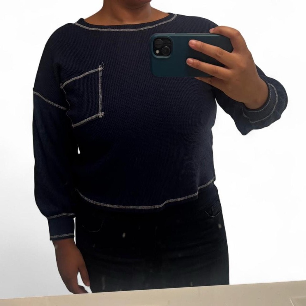 Navy Waffle Knit T-Shirt w/ White Stitching (Size M — fits M–XL) 💙